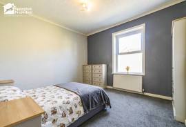 2 bedroom, Terraced House for sale