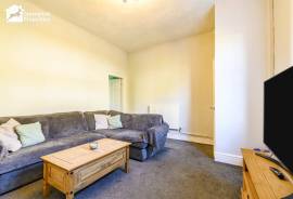 2 bedroom, Terraced House for sale