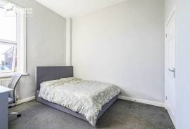 2 bedroom, Terraced House for sale