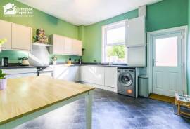 2 bedroom, Terraced House for sale