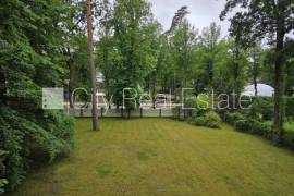Detached house for rent in Jurmala, 240.00m2