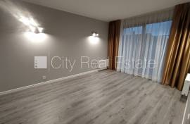 Detached house for rent in Riga, 240.00m2