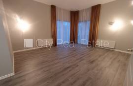 Detached house for rent in Riga, 240.00m2