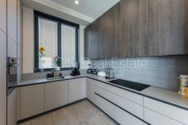 Detached house for rent in Riga district, 350.00m2