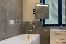 Detached house for rent in Riga district, 350.00m2