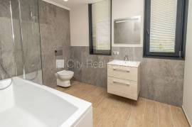 Detached house for rent in Riga district, 350.00m2