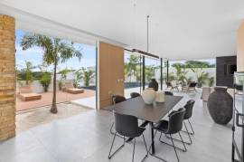 Villa Juba: Contemporary 4-Bedroom Villa with Mono Loco Beach Club Membership in Tamarindo