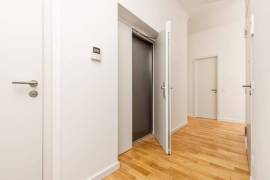 Upscale 4-room penthouse with two terraces close to KaDeWe