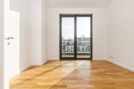 Upscale 4-room penthouse with two terraces close to KaDeWe