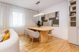 Ready to move-in: Upscale 2 bedroom apartment with Garden in Schoneberg