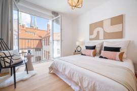 Luxurious 3-Room Apartment with Large Balcony in Prime Kreuzberg