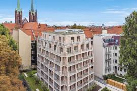 Luxurious 3-Room Apartment with Large Balcony in Prime Kreuzberg
