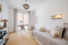 Luxurious 3-Room Apartment with Large Balcony in Prime Kreuzberg