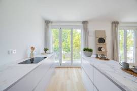 Luxurious 3-Room Apartment with Large Balcony in Prime Kreuzberg