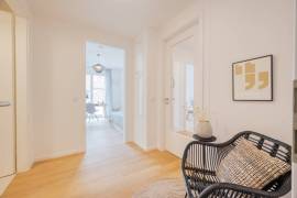 Spacious 4-Room Family Home with Balcony near Viktoriapark