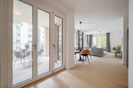 Luxurious Living in Kreuzberg: 3-Room Apartment with 2 Balconies for Sale