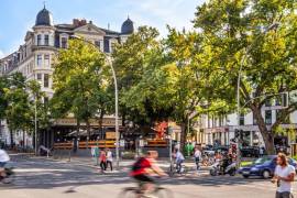 Luxurious Living in Kreuzberg: 3-Room Apartment with 2 Balconies for Sale