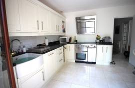 6 room, 165m2 Detached house for sale in Puissalicon - 449 000 € *