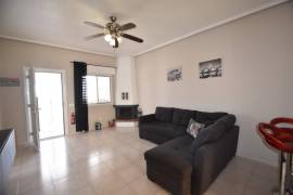 GREAT TOWNHOUSE WITH SWIMMING POOL, SOLARIUM AND GARAGE