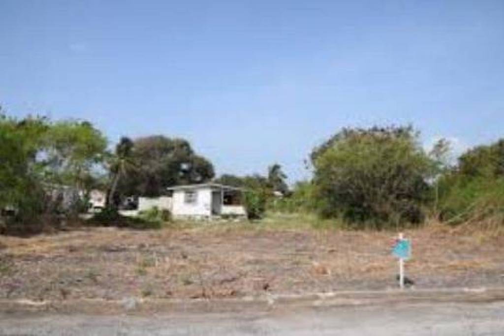 Excellent Plot of land for sale in Crane Park South