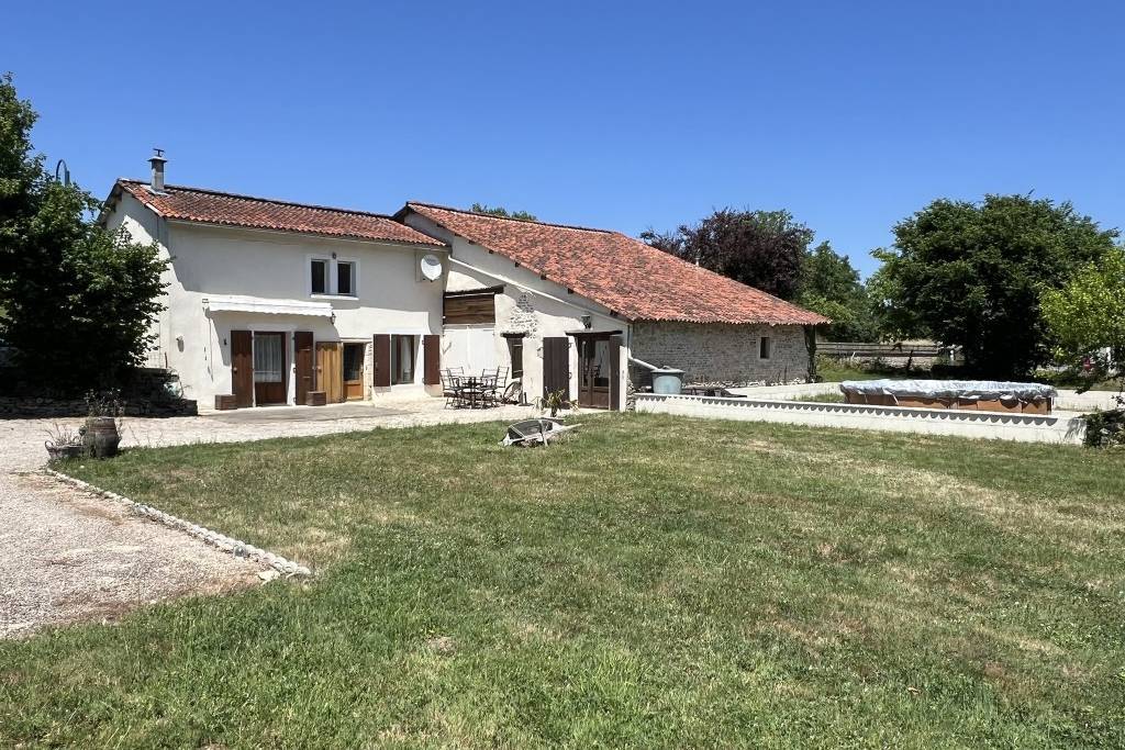 €201000 - Riverside Property with Attached Barn and Gardens