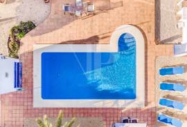 4 Bedrooms - Property - For Sale