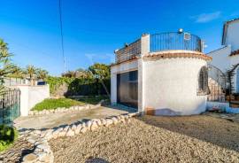 4 Bedrooms - Property - For Sale