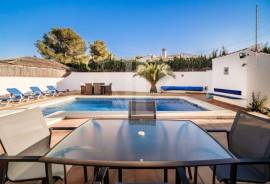4 Bedrooms - Property - For Sale