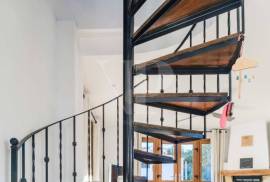 4 Bedrooms - Property - For Sale