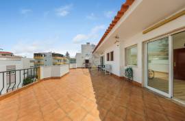 Penthouse with 3 Bedrooms and spacious terrace - Portimão