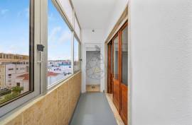 Penthouse with 3 Bedrooms and spacious terrace - Portimão