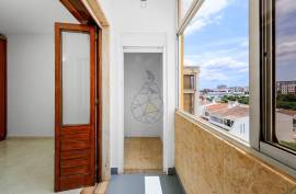 Penthouse with 3 Bedrooms and spacious terrace - Portimão