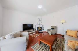 Excellent 4 bedroom triplex villa with ample outdoor space in Portimão