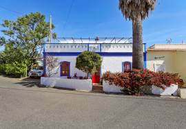 Authentic, attractive and ready to move in – a unique home in an idyllic location
