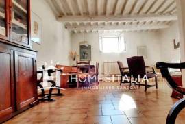 Renovated apartment over 3 floors
