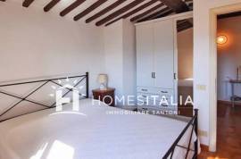 Renovated apartment over 3 floors