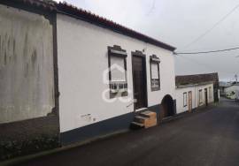House with 3 Bedrooms + 1 Bedrooms - Povoação