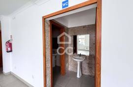 Fully Equipped Restaurant or Snack Bar in Orgens