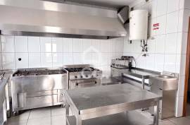 Fully Equipped Restaurant or Snack Bar in Orgens