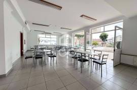 Fully Equipped Restaurant or Snack Bar in Orgens