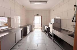 Fully Equipped Restaurant or Snack Bar in Orgens