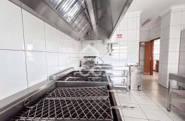 Fully Equipped Restaurant or Snack Bar in Orgens