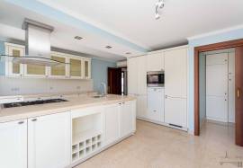T4 apartment with terraces and open ocean views in Capuchos