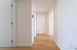 New T3 apartment in Seixal with exceptional views of the Tagus & Lisbon