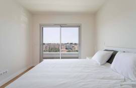 New T3 apartment in Seixal with exceptional views of the Tagus & Lisbon