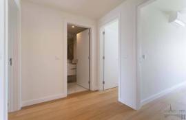 New T3 apartment in Seixal with exceptional views of the Tagus & Lisbon