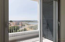 New T3 apartment in Seixal with exceptional views of the Tagus & Lisbon