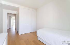 New T3 apartment in Seixal with exceptional views of the Tagus & Lisbon