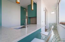 Lisbon Graça T1 of charm beautiful renovation with charming veranda and its unobstructed view