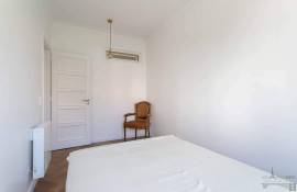 Lisbon Graça T1 of charm beautiful renovation with charming veranda and its unobstructed view